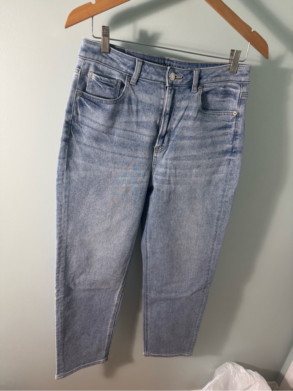 American Eagle Outfitters Mom Straight Jeans